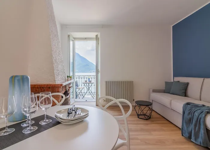 Lakeside Apartman *